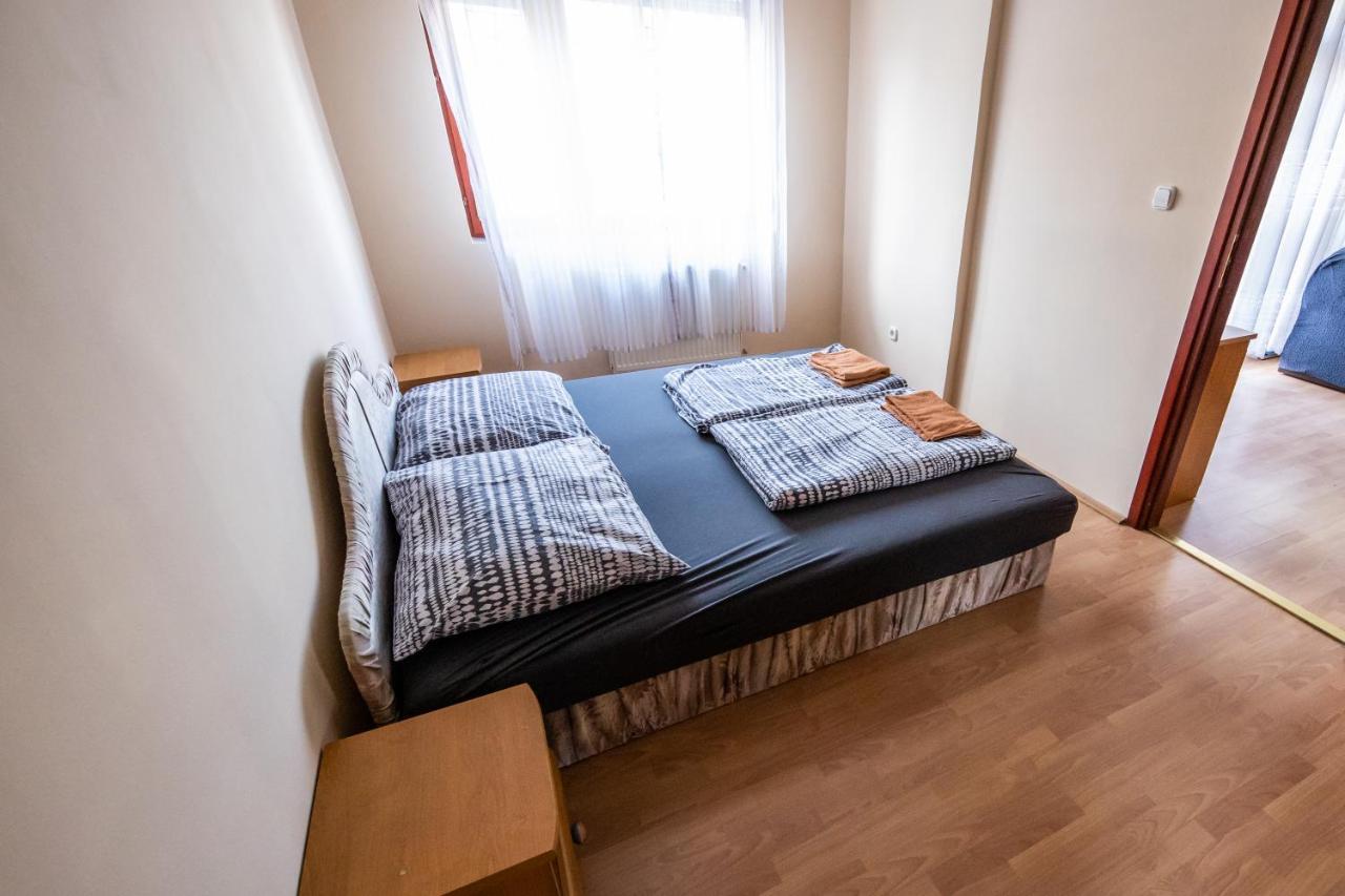 Elit Apartman Leilighet Debrecen Eksteriør bilde